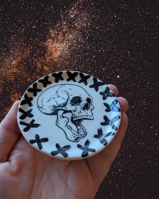 Jaw drop skull magnetic pin dish