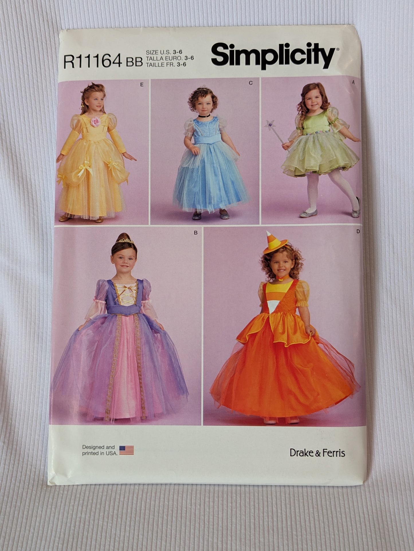 Simplicity R11164 BB Princess Halloween Costume Pattern